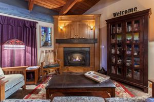 Alquiler Vacacional - Walk to Canyon Lodge from this Cozy and Updated Condo
TOML-CPAN-11200