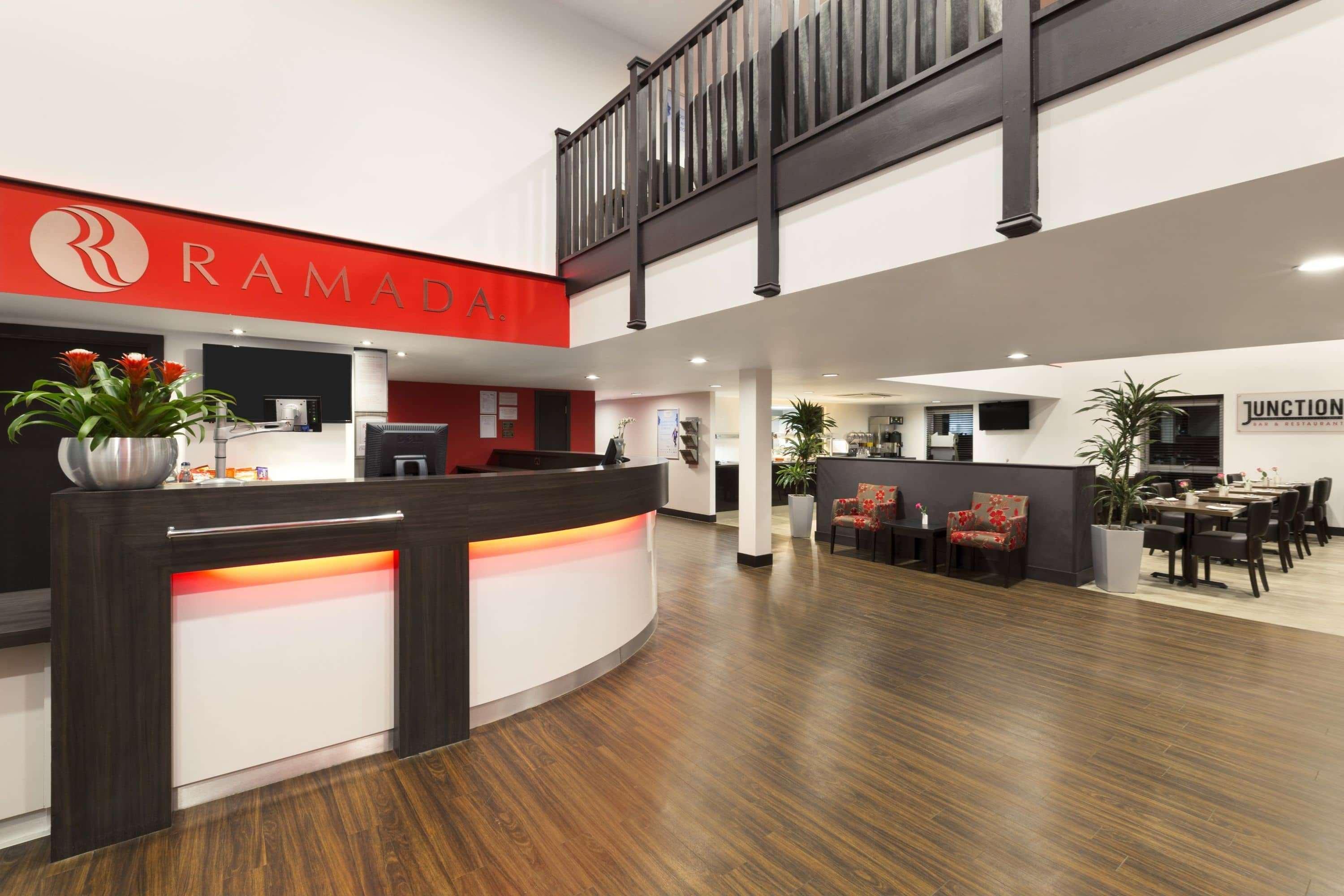 Vista Lobby Ramada by Wyndham Oxford