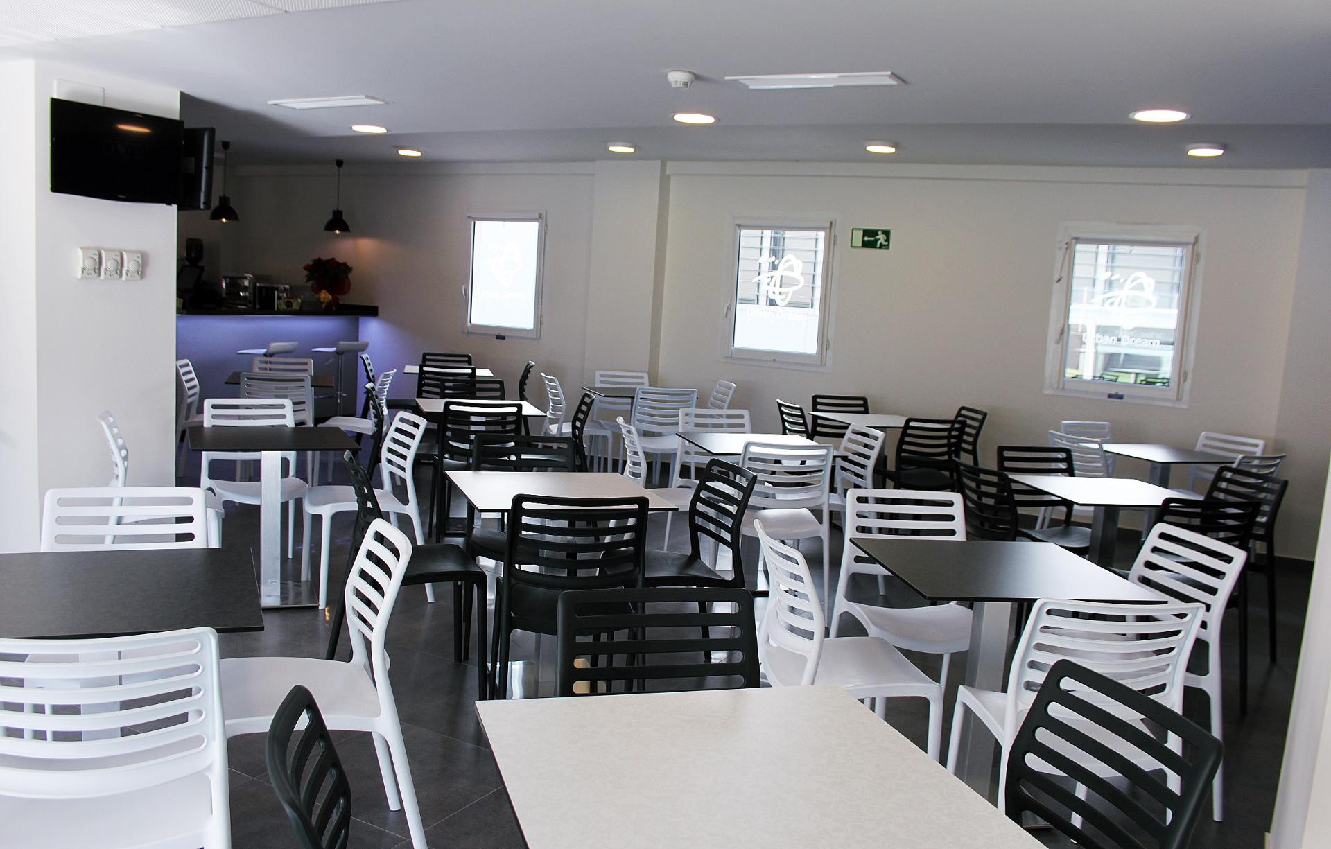 Bar/Salón Checkin Urban Nevada