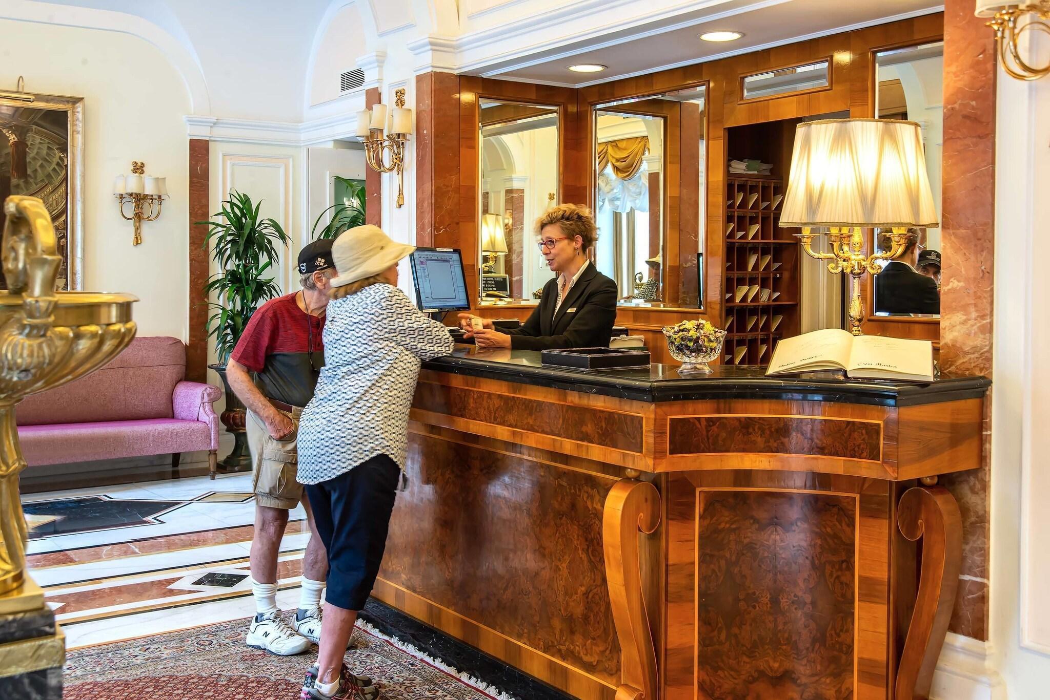 Vista Lobby Albergo Del Senato