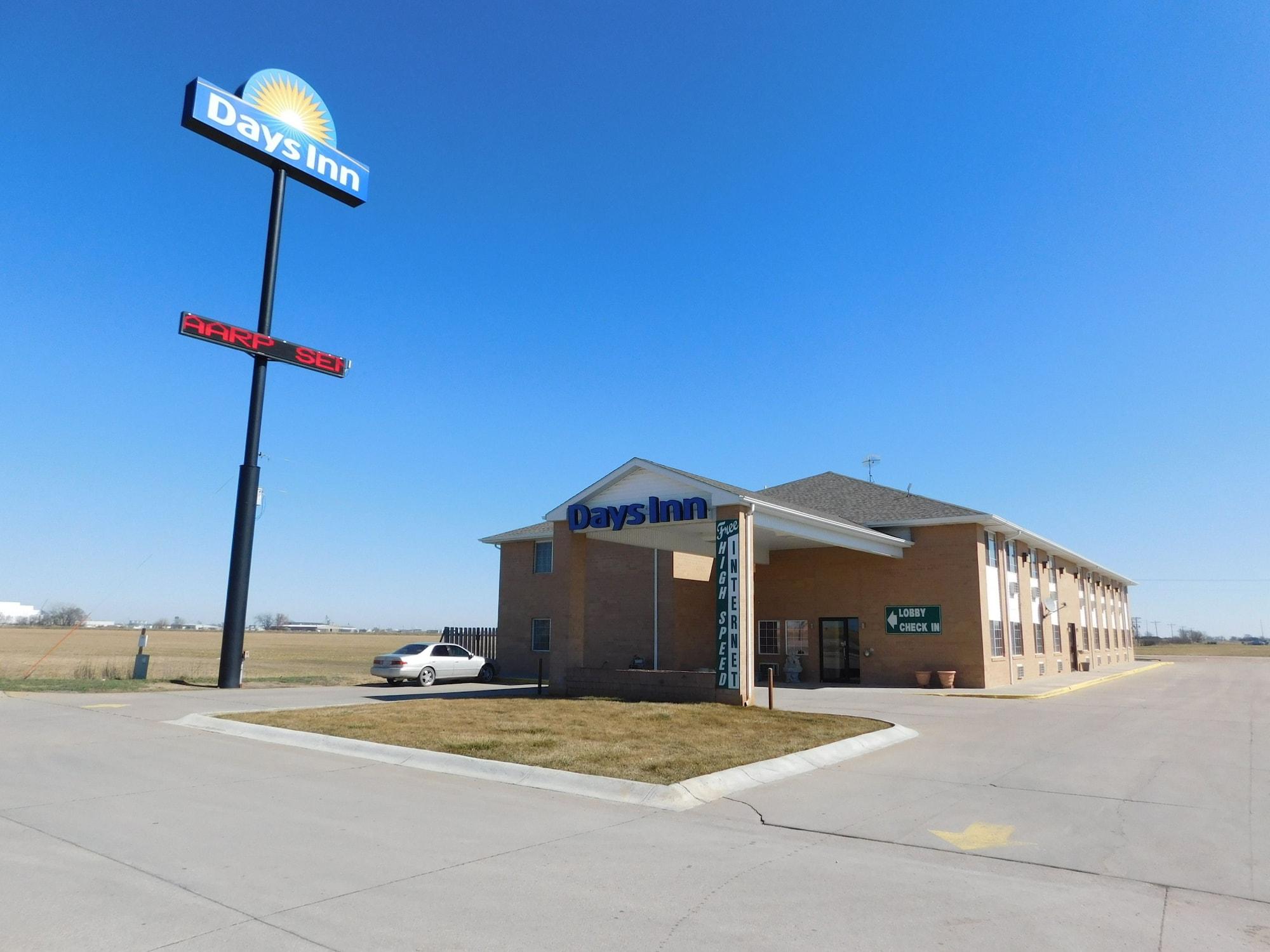 Vista Exterior Days Inn by Wyndham Lexington NE