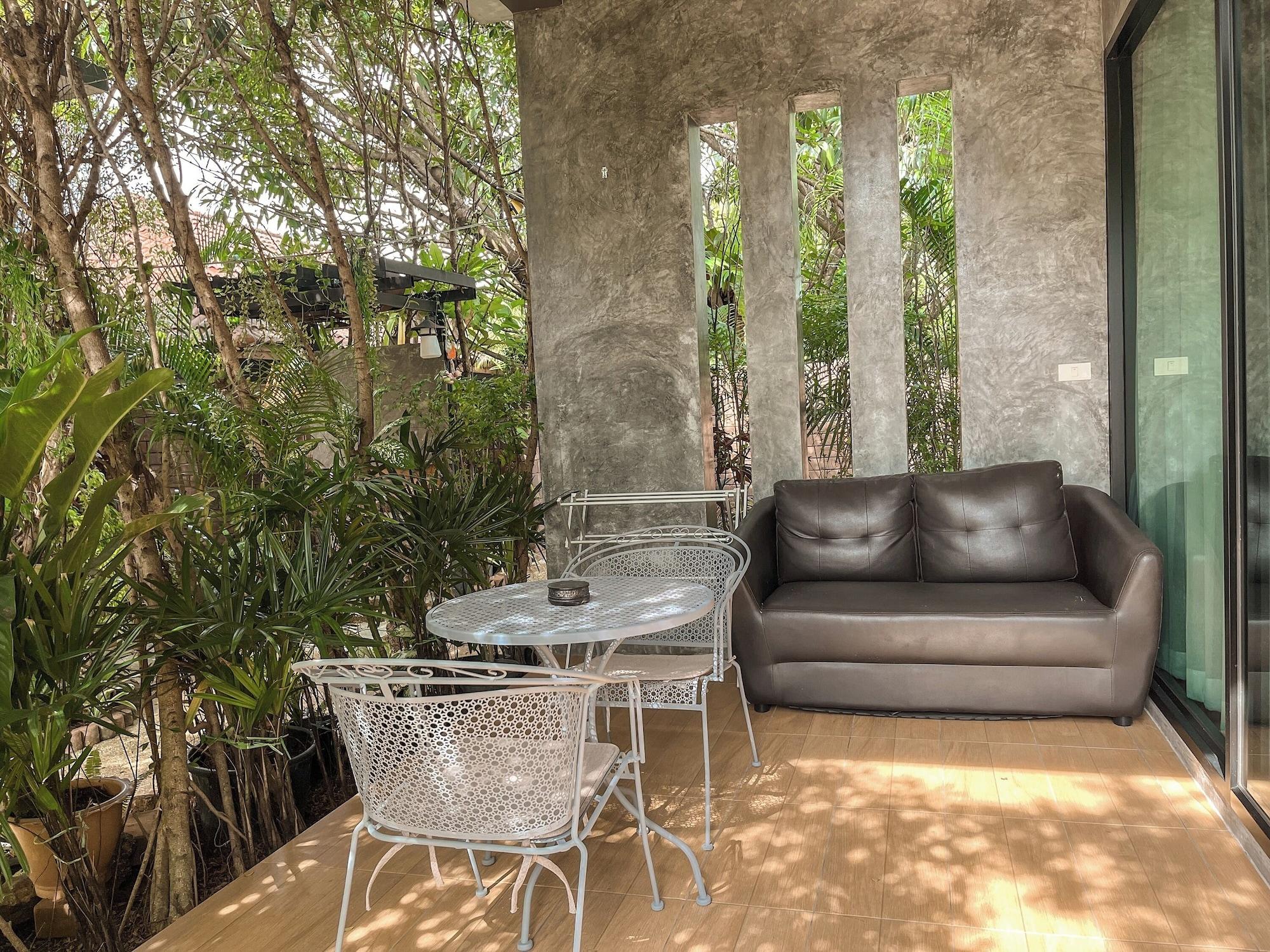 Comodidades del Alojamiento Baanmee Phuket Sha Plus