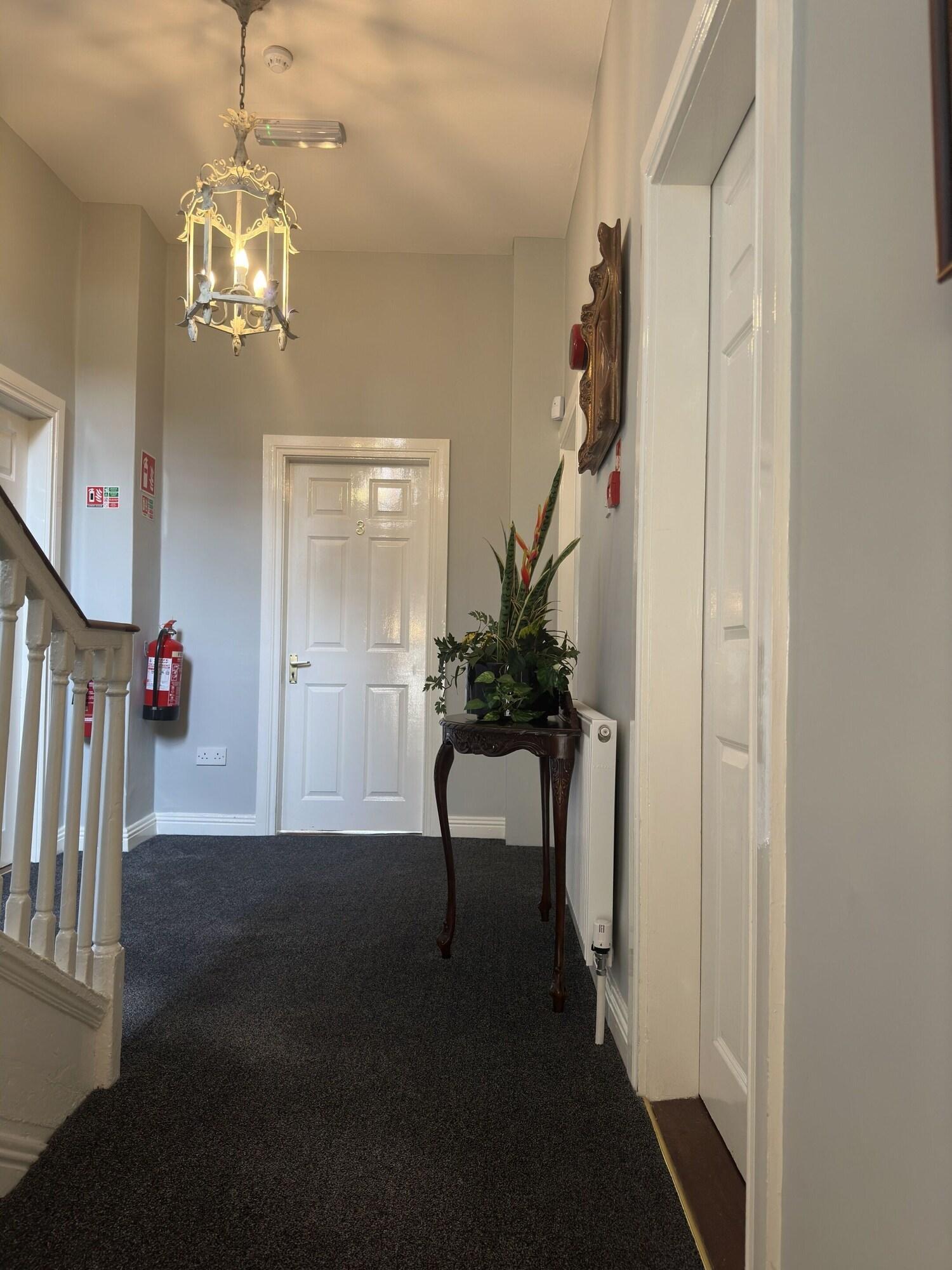 Vista Lobby Long Quay House