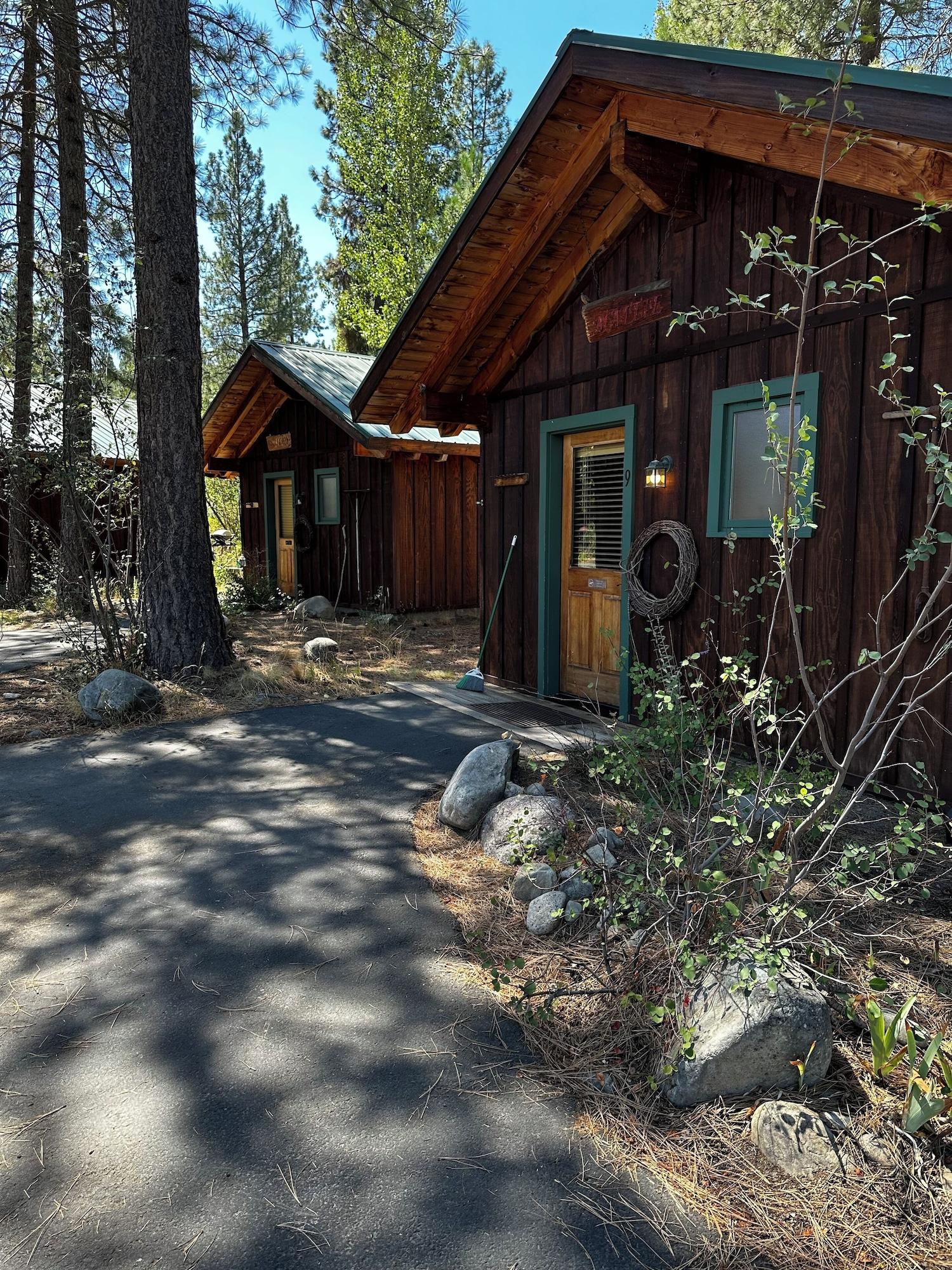 Vista Exterior Chewuch Inn and Cabins