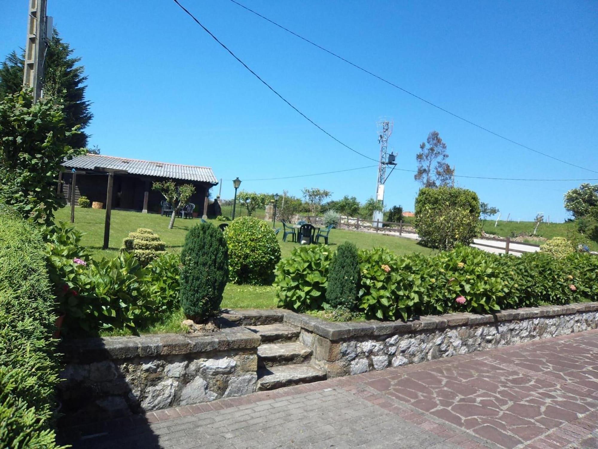 Vista Exterior Pensión Castio