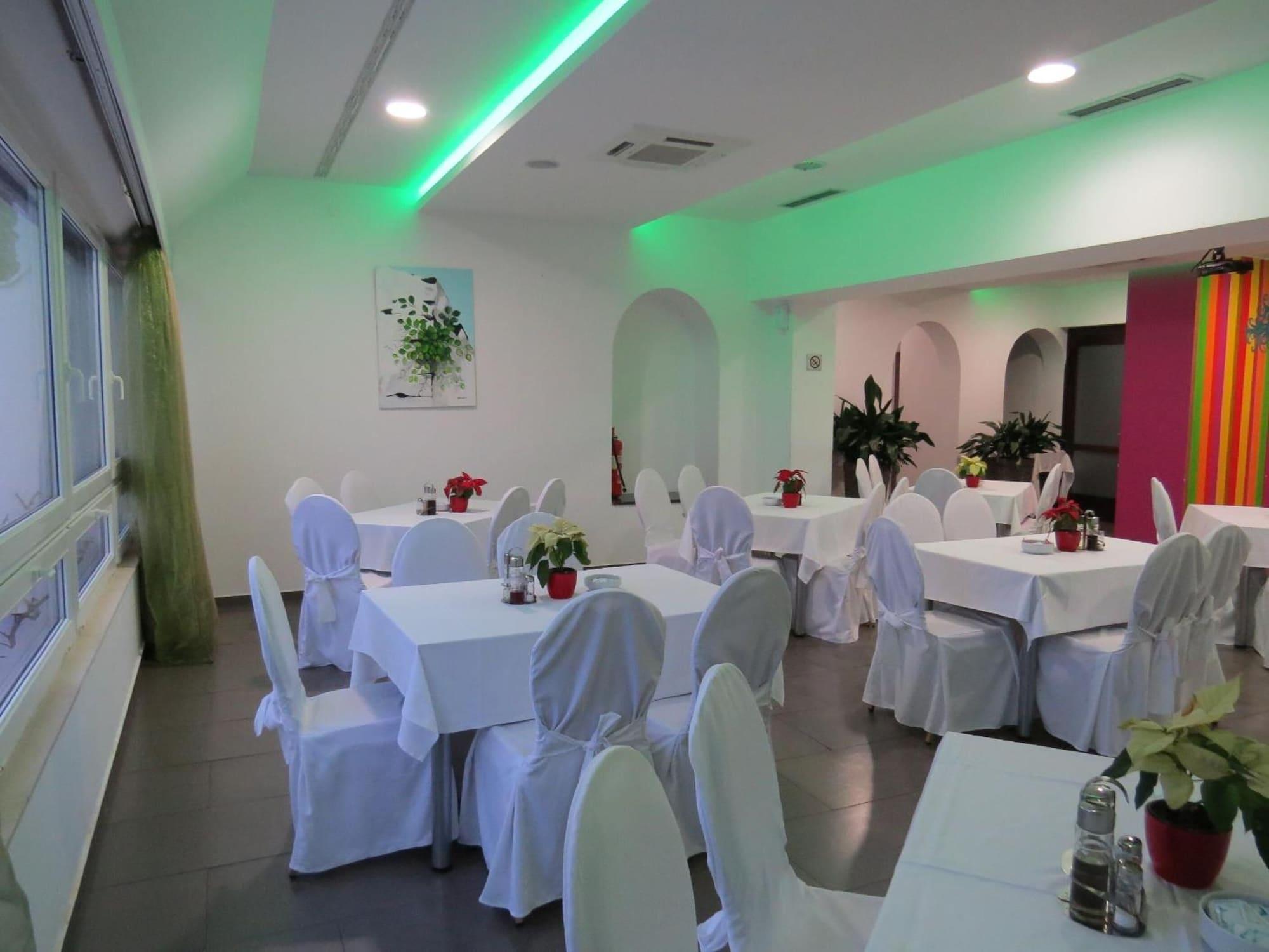 Salón de Baile Hotel Ballet School