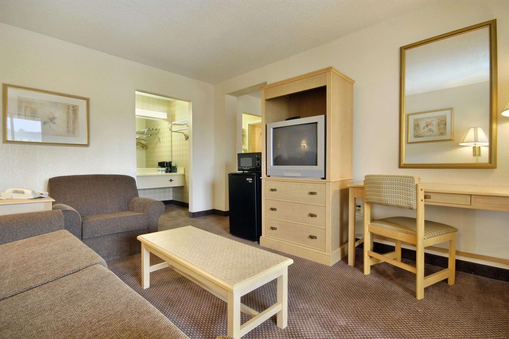 Habitación Days Inn & Suites by Wyndham Mobile