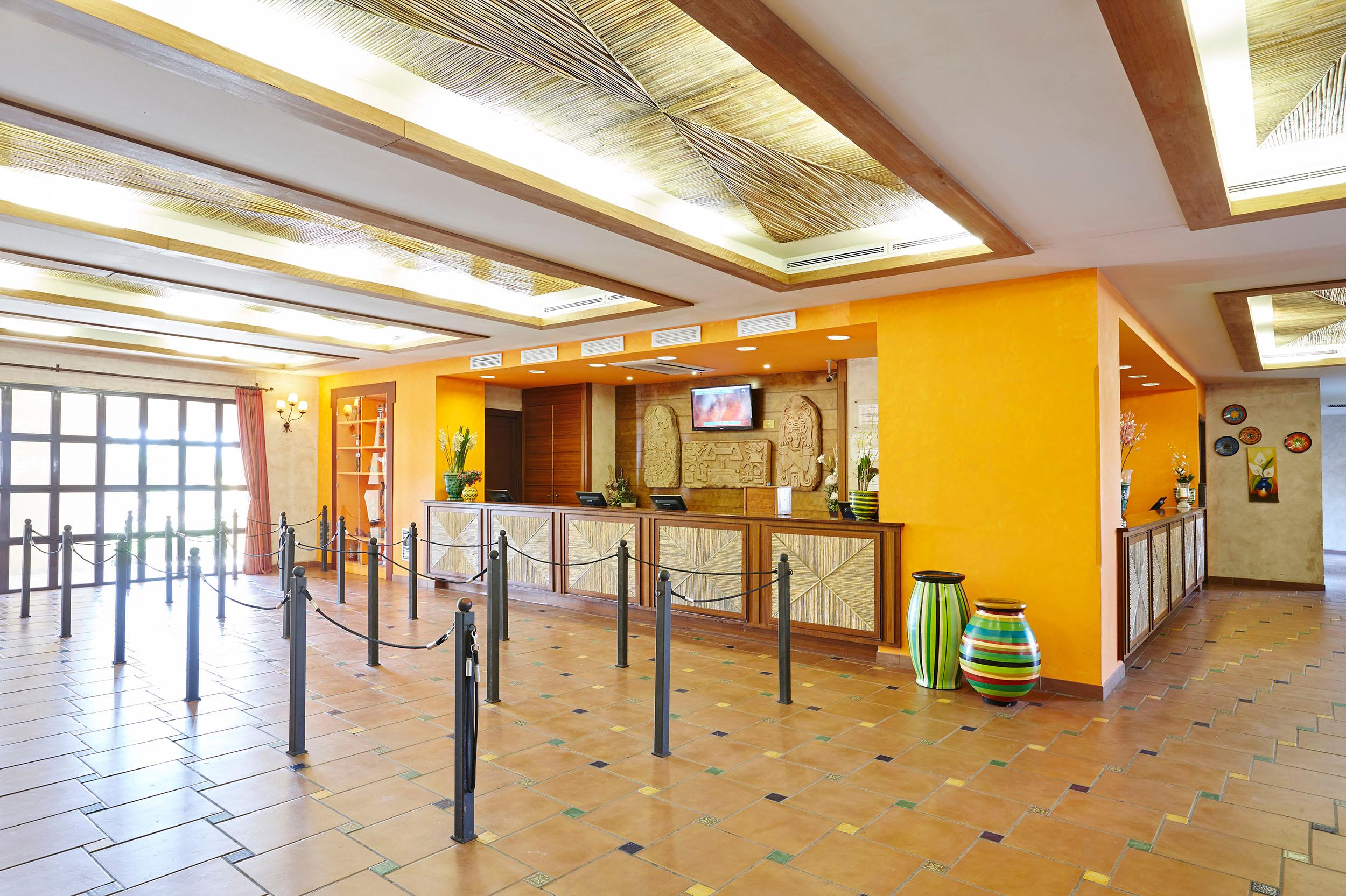 Vista Lobby PortAventura El Paso + Ticket Included