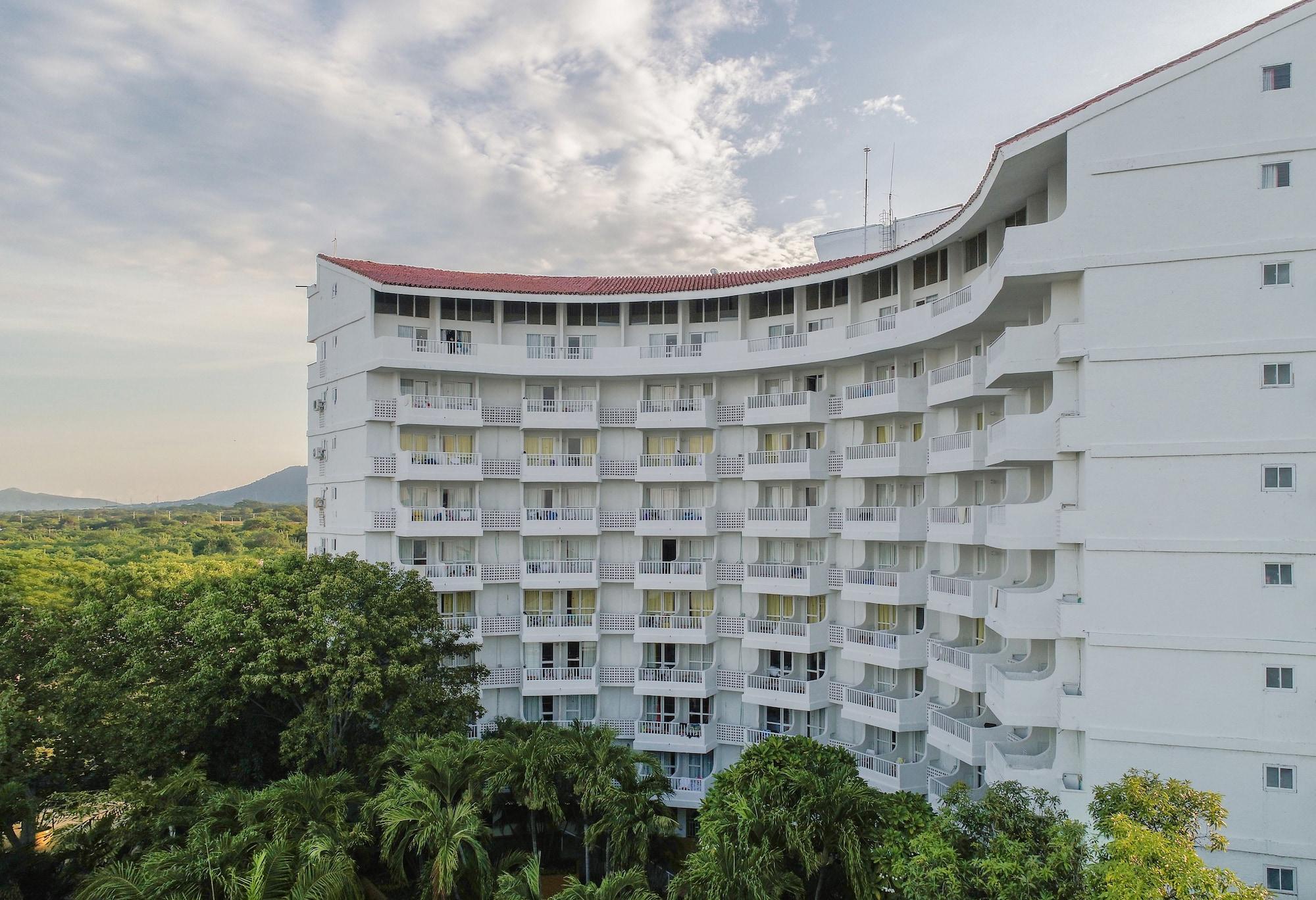 Vista Exterior Decameron Galeon - All Inclusive