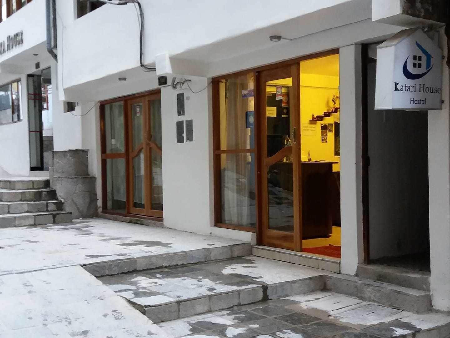 Vista Exterior Catari's House