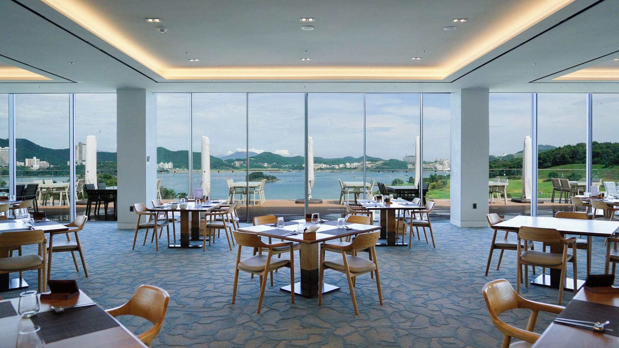 Vista Exterior Sagewood Yeosu Gyeongdo Resort