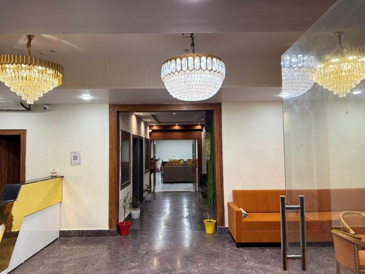 Vista Lobby Hotel Grand Lucent