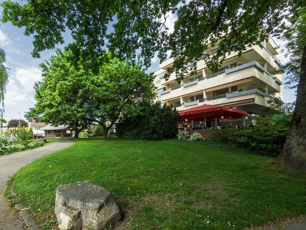 Vista Exterior Hotel Holiday