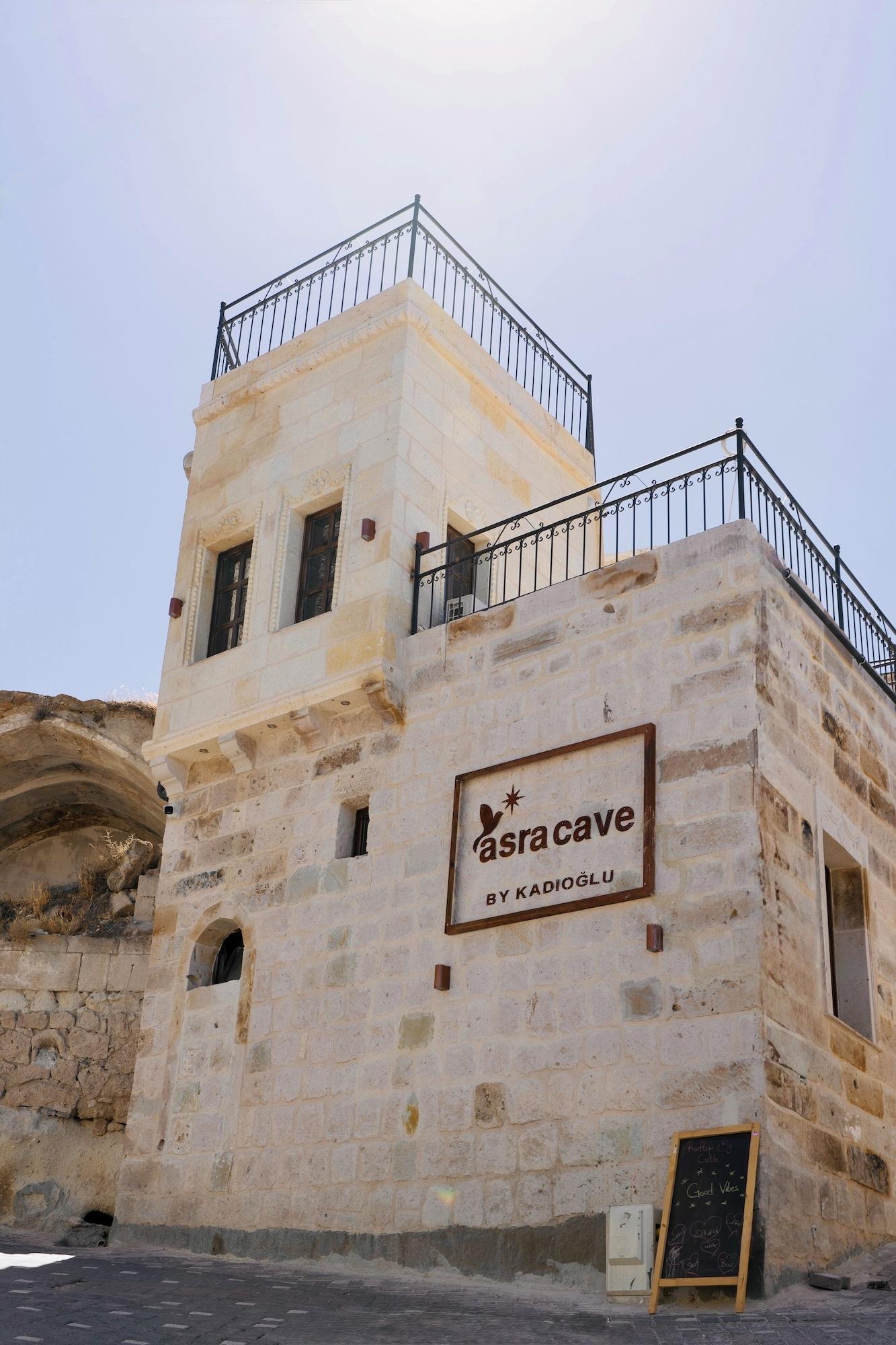 Varios Asra Cave Hotel