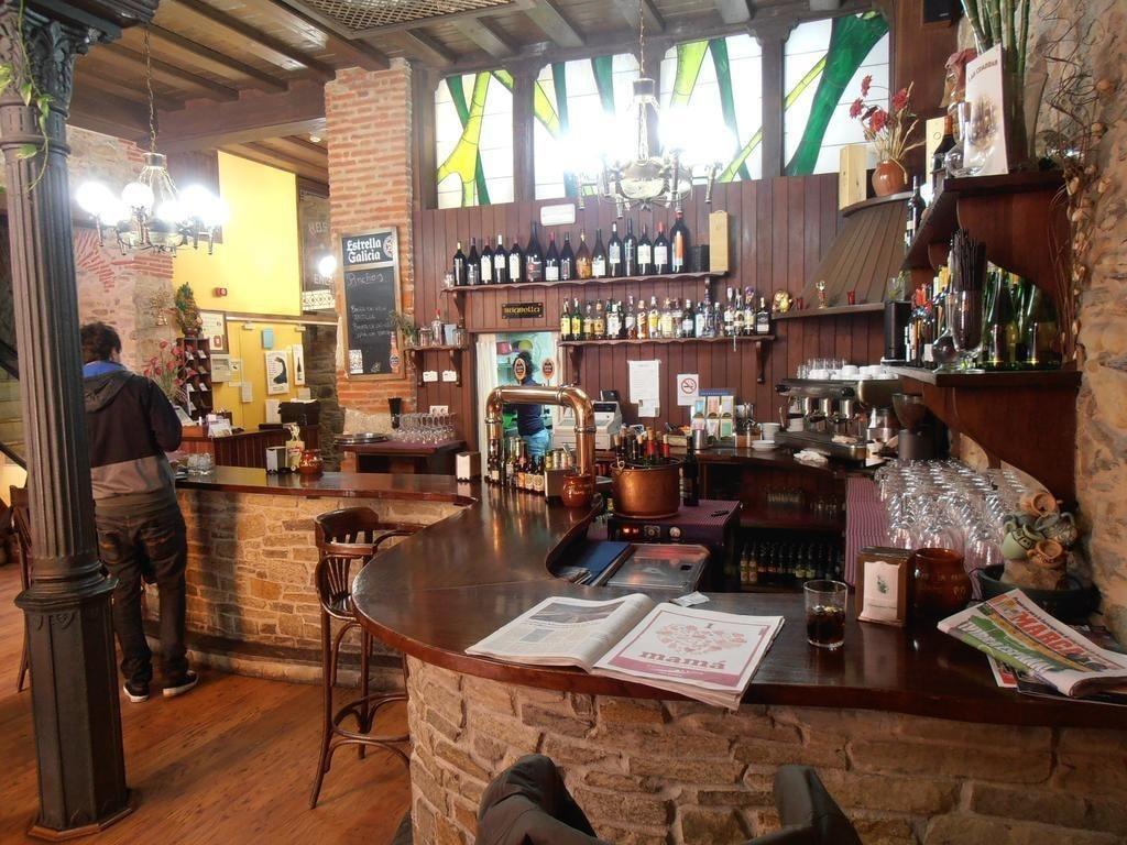 Bar/Salón Hostal Virgen de la Encina