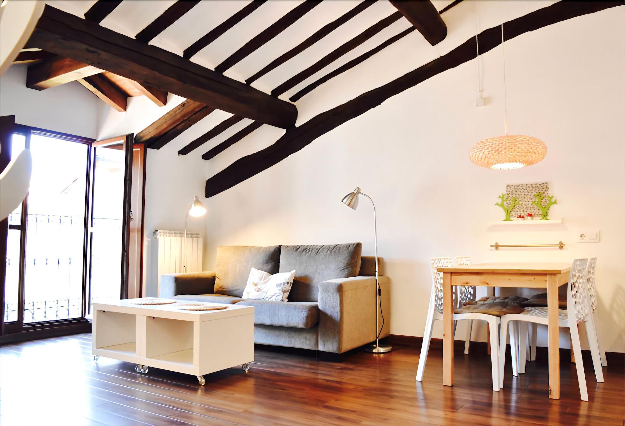 Vista Lobby Apartamentos turísticos Rincones del Vino