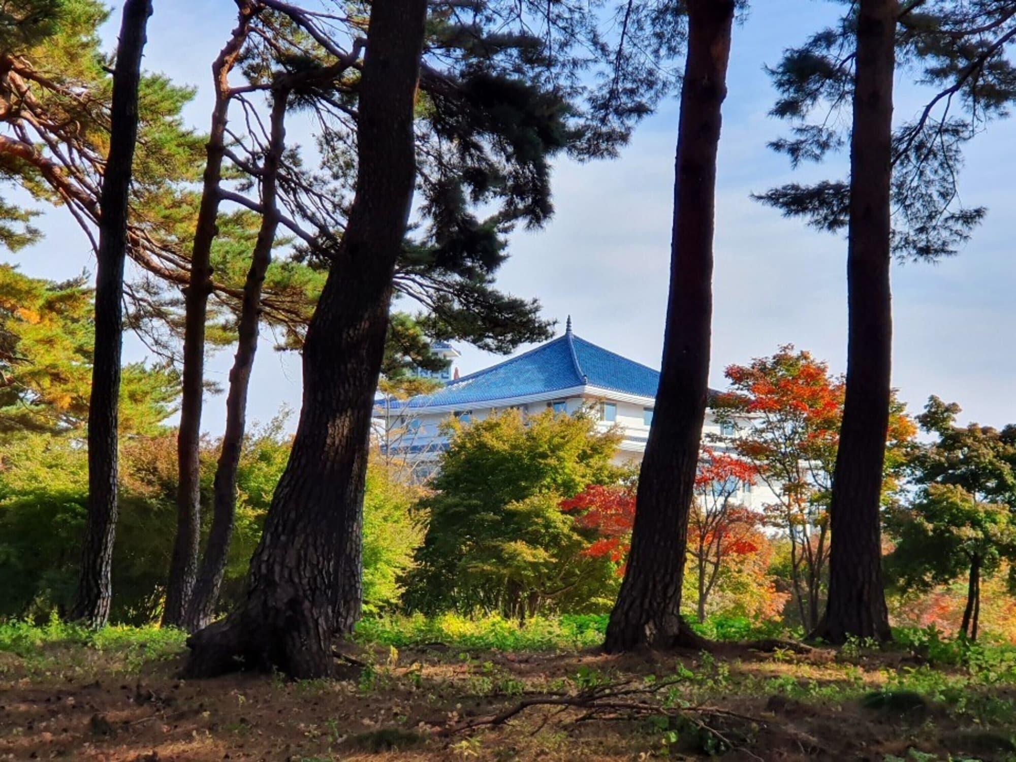 Vista Exterior Cheoksan Spatel