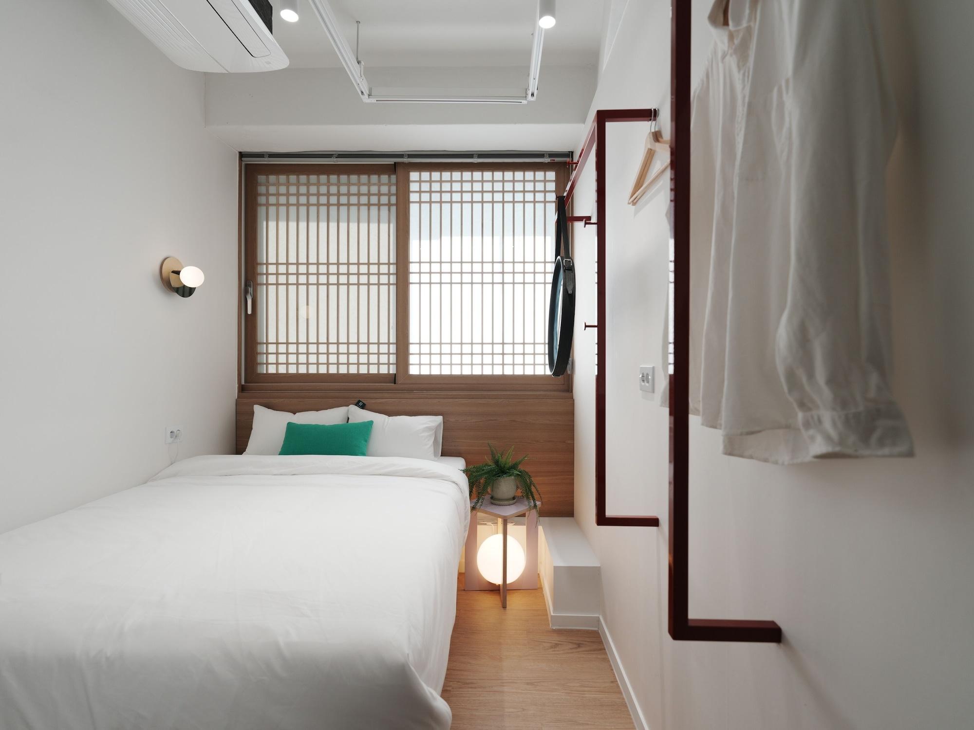 Set de Habitación The Road Minihotel