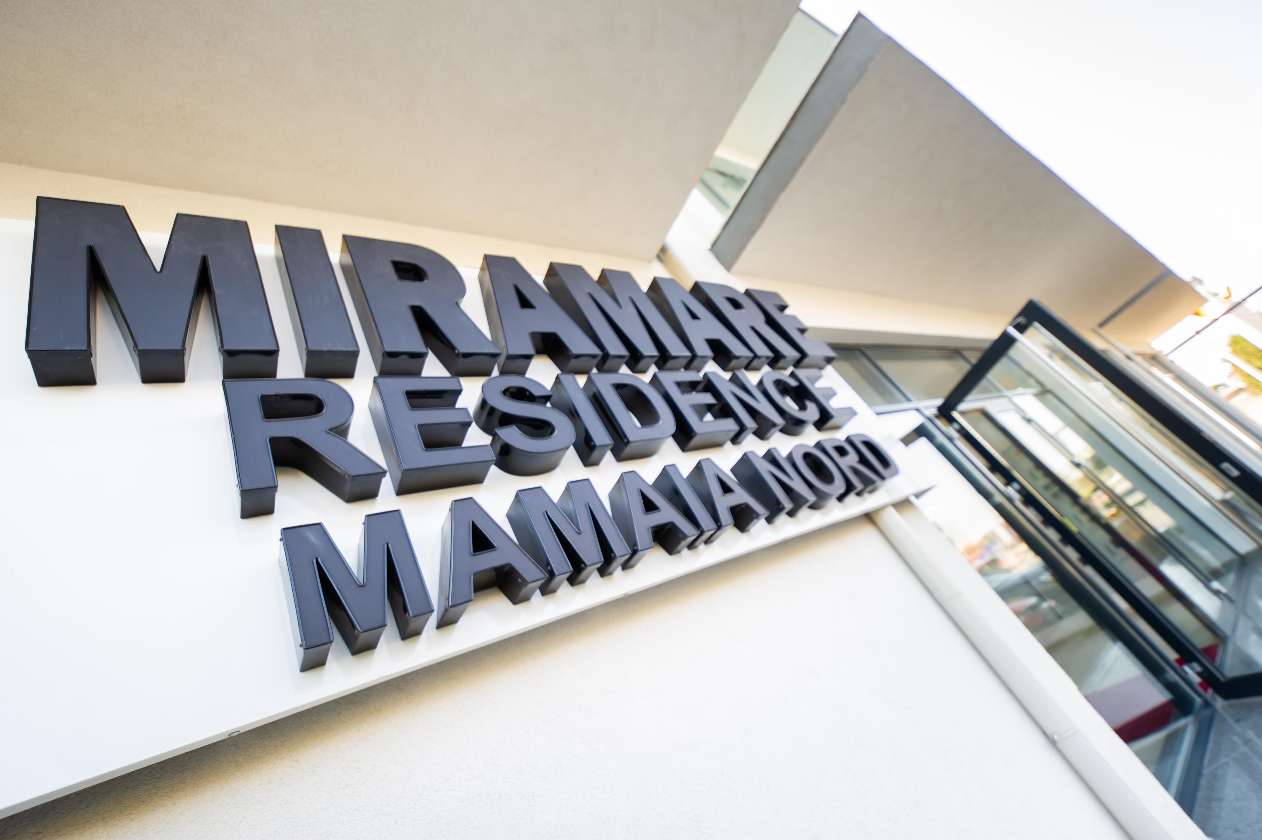 Vista Lobby Miramare Residence