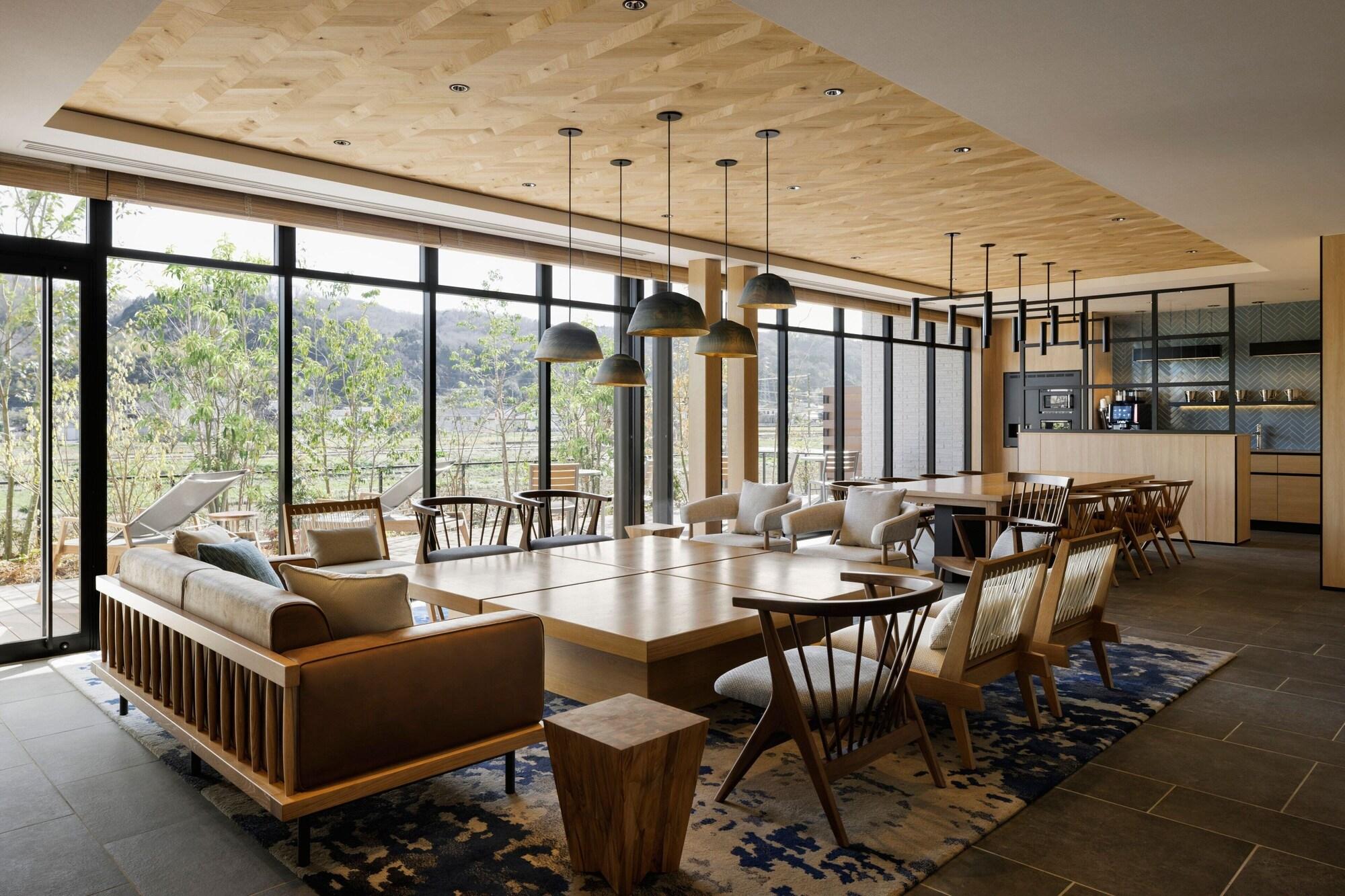 Bar/Salón Fairfield By Marriott Okayama Tsuyama