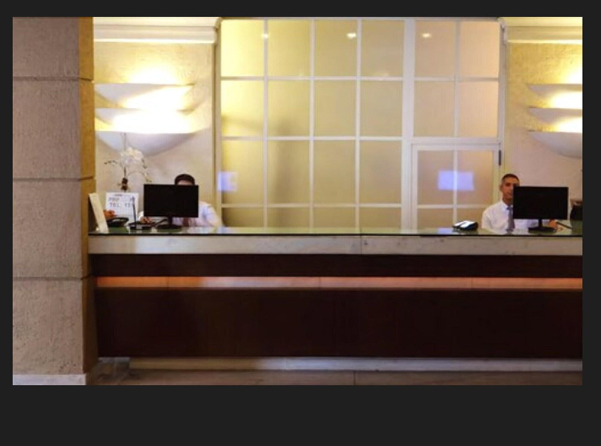 Vista Lobby Diamond Hotel
