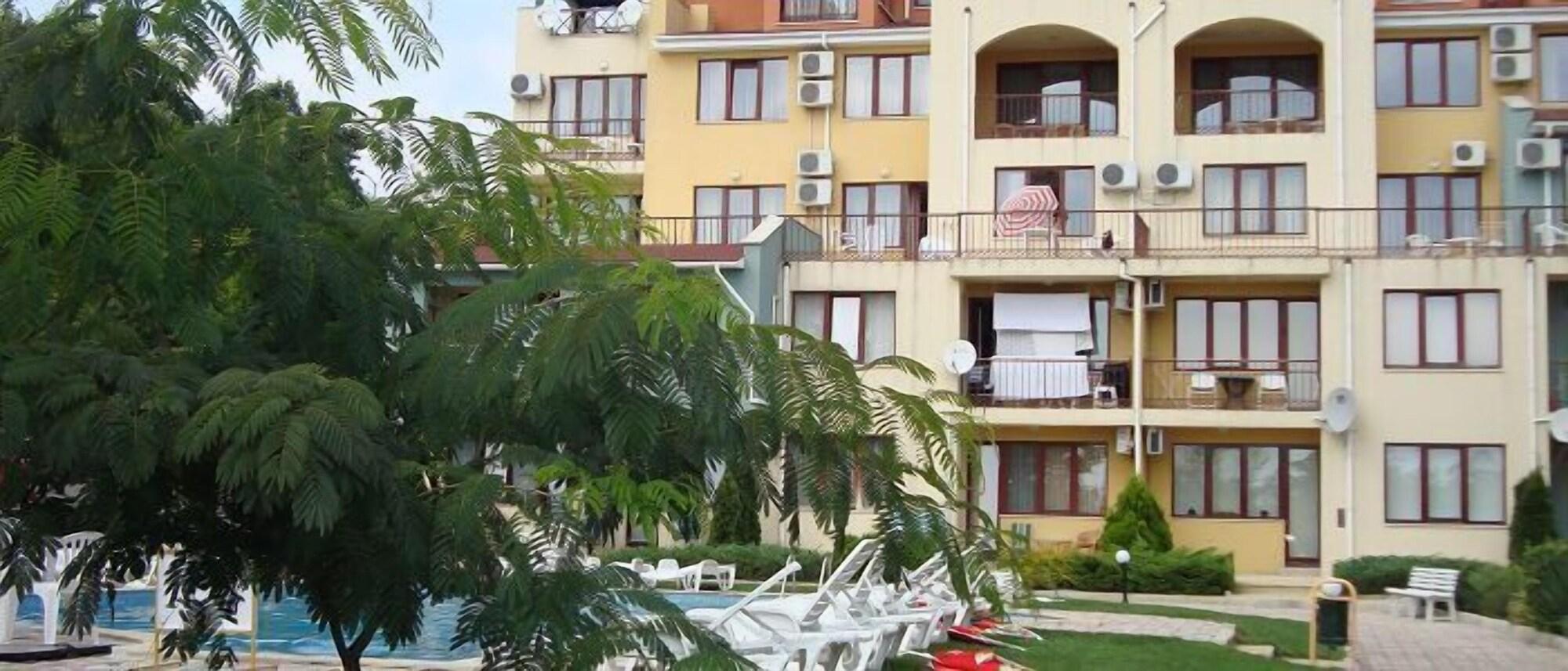 Vista Exterior Seapark Homes Neshkov