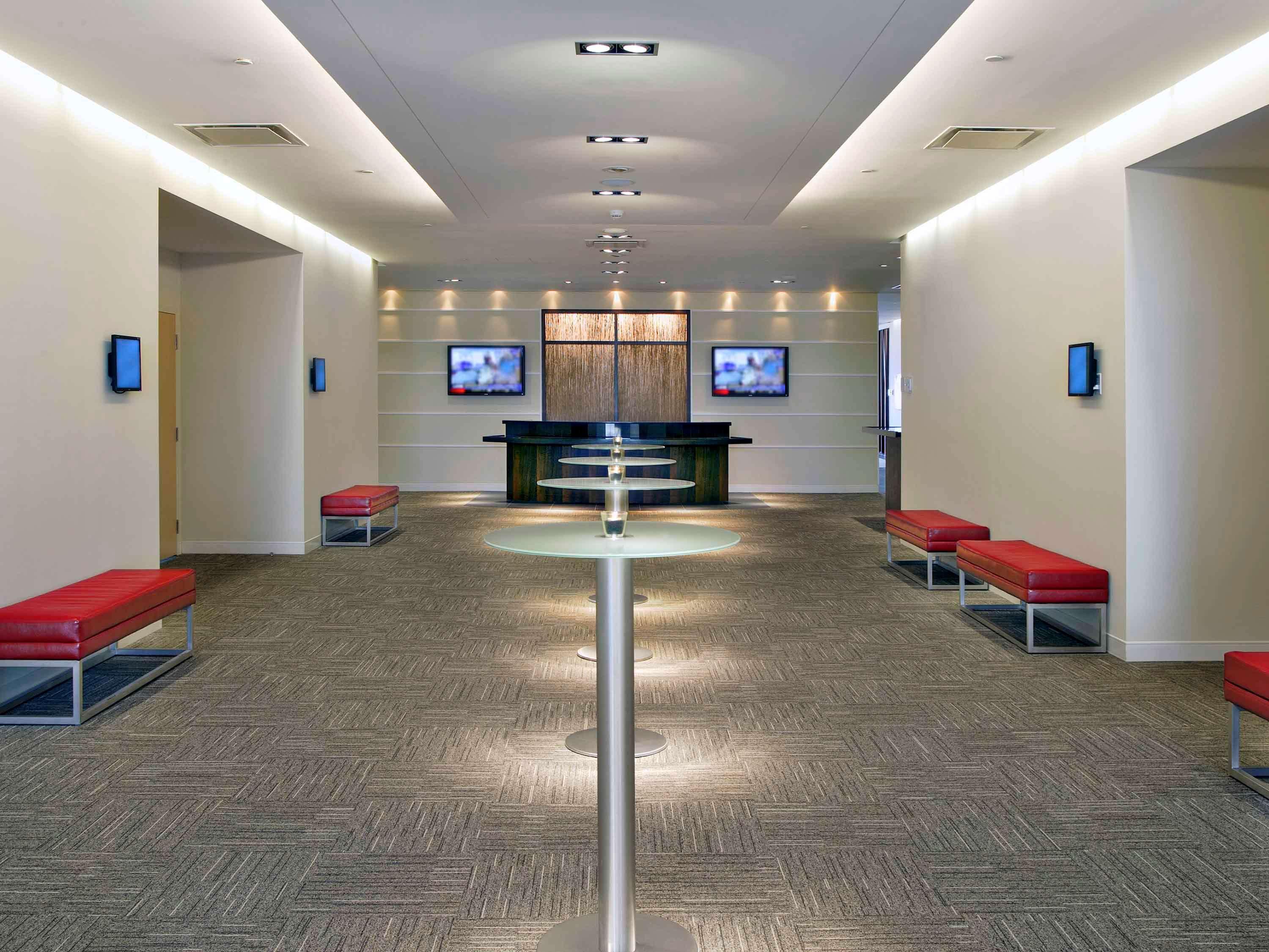 Sala de Reuniones Novotel Montreal Aeroport