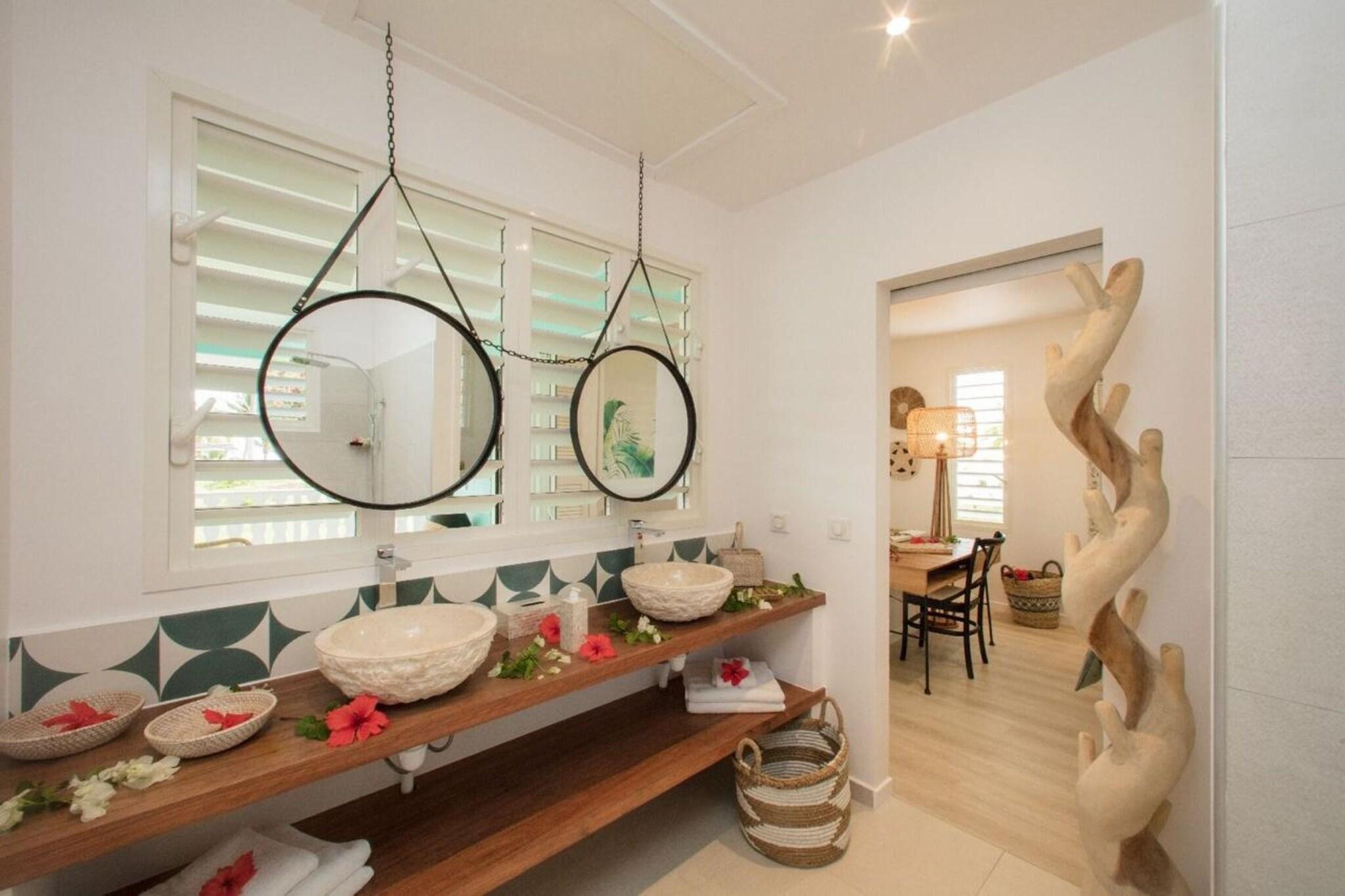 Vista Lobby Raiatea Lodge Hotel