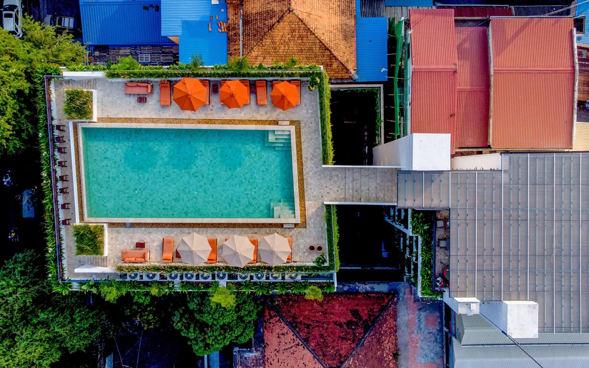 Vista Exterior Penh House Hotel