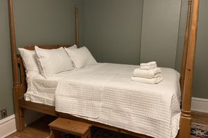 Alquiler Vacacional - Walk to everything! Five Flags-Hotel Julian-Millwork Sleeps 8!