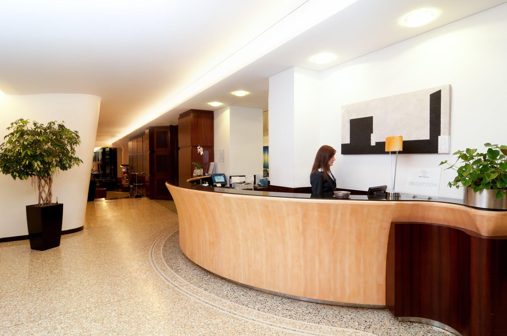Vista Lobby Hotel Genova