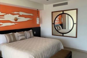 Alquiler Vacacional - Spacious 4-bedroom beach front condo with AC in charming Puerto Vallarta.