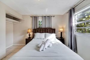 Alojamiento - Montu's Landing! Rare Find 6 Bedroom House at Busch Gardens! Sleeps 15!