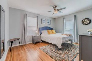 Alquiler Vacacional - Spacious 4BR, King Suite & Grill - 18 min from Downtown