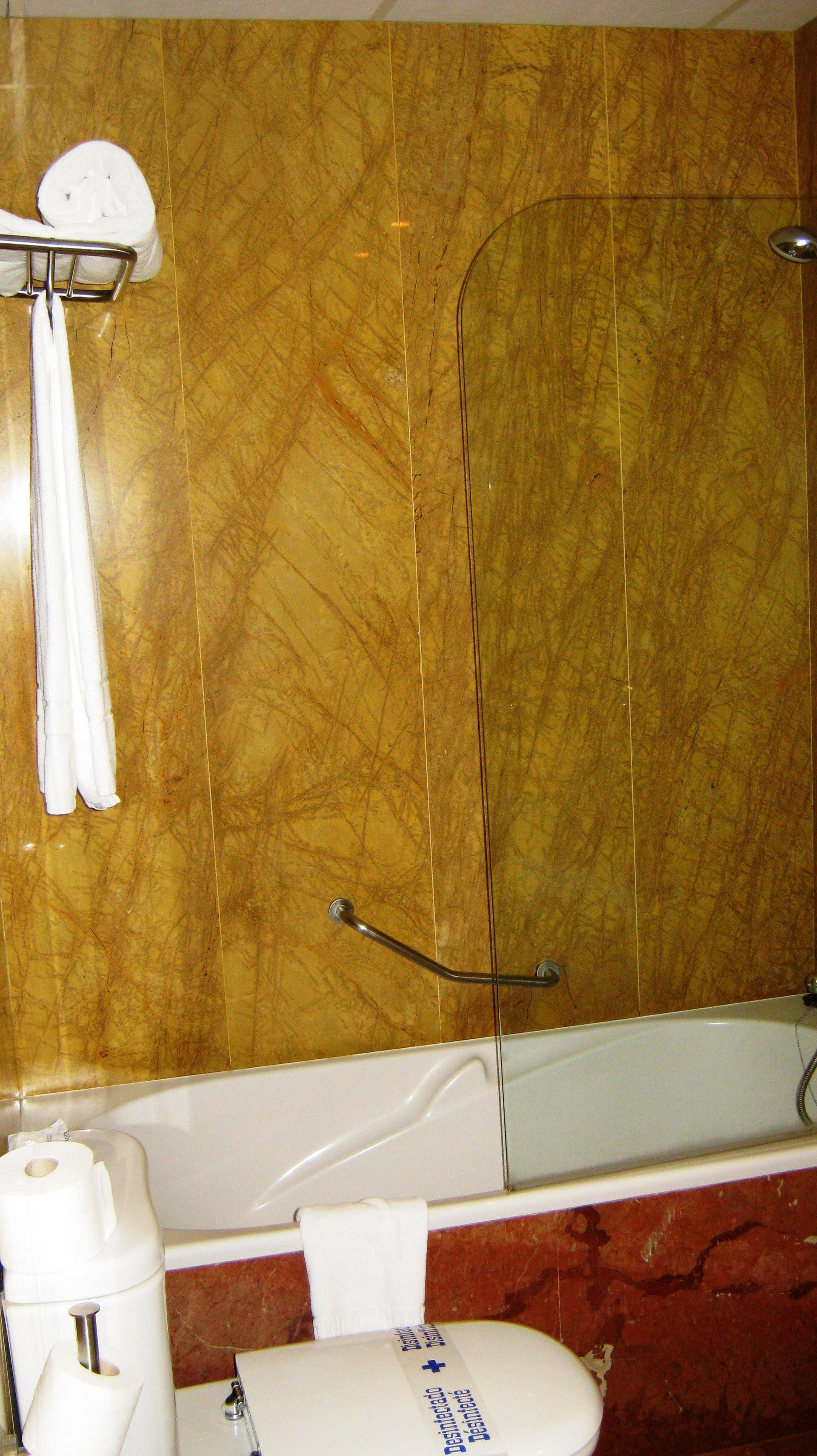 Equipamiento de Habitación Aroi Bierzo Plaza