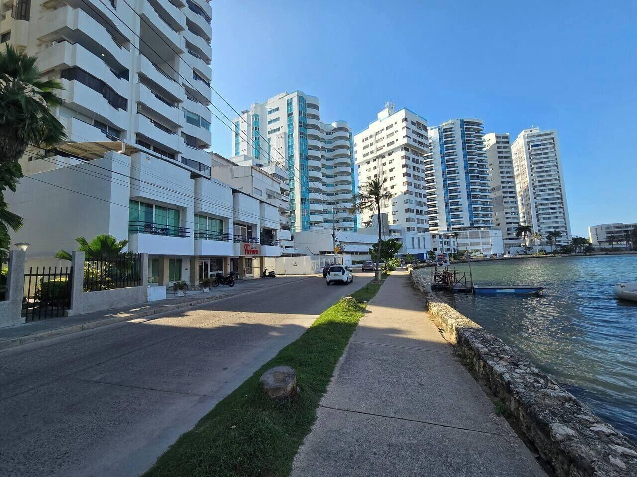 Varios MARINA DEL REY