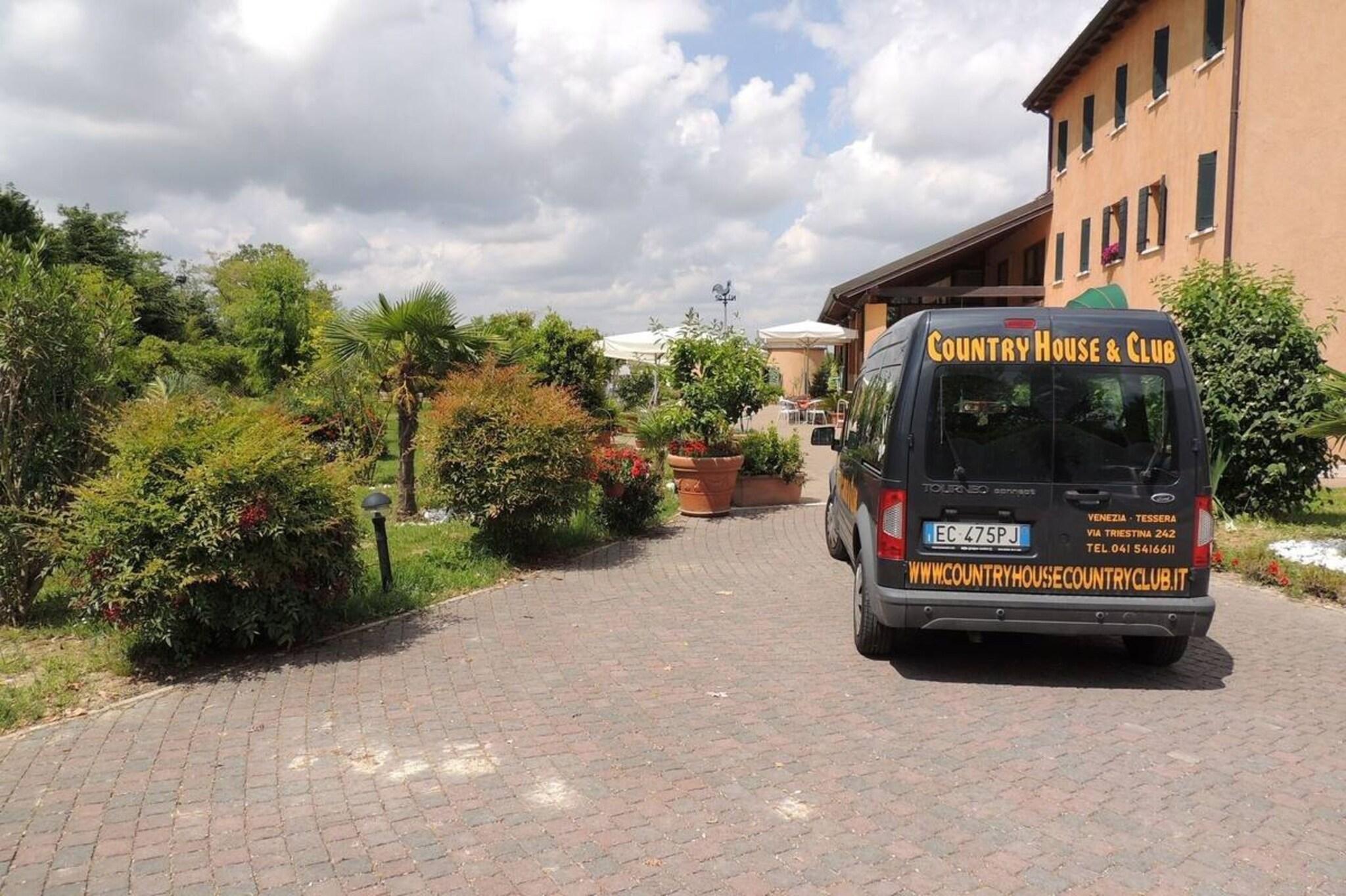 Instalaciones Recreativas Country House Country Club