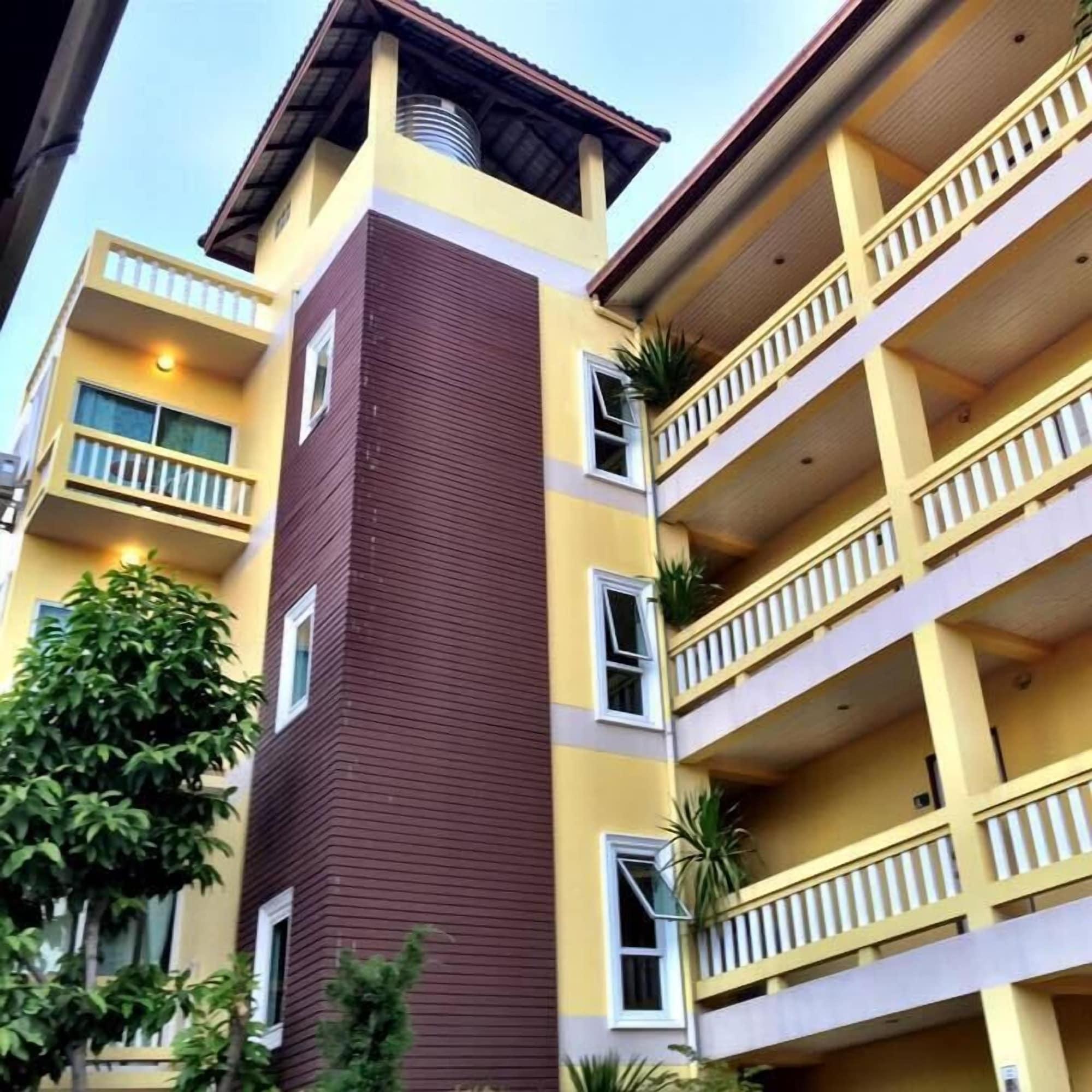 Vista Exterior Pius Place