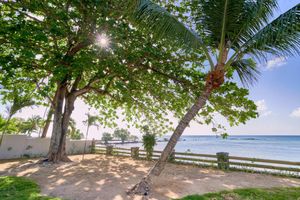 Alojamiento - Les Estivales Beachfront Suites & Penthouses with LOV