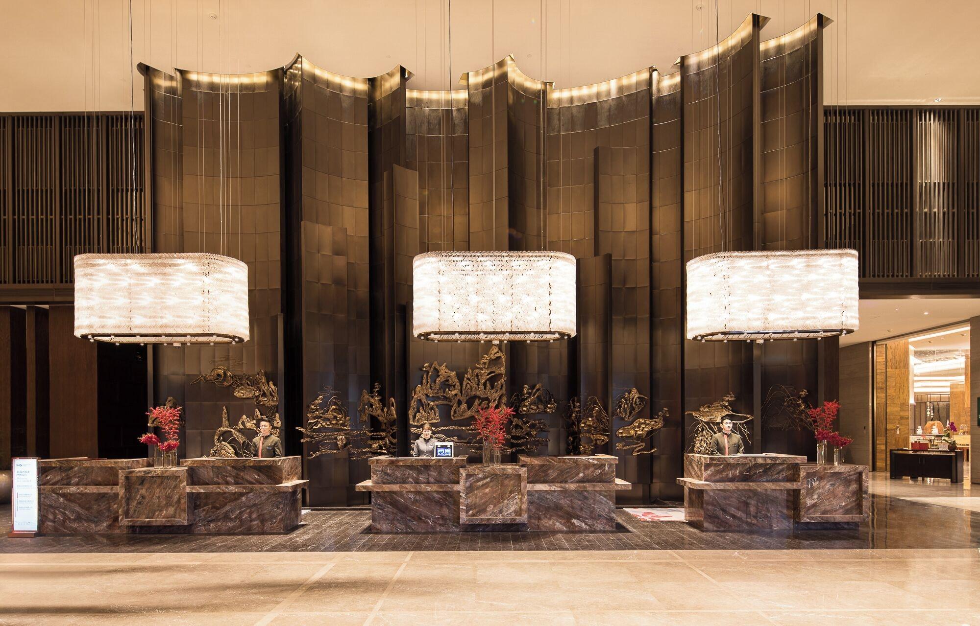 Vista Lobby HUALUXE Xiamen Haicang Harbour View by IHG