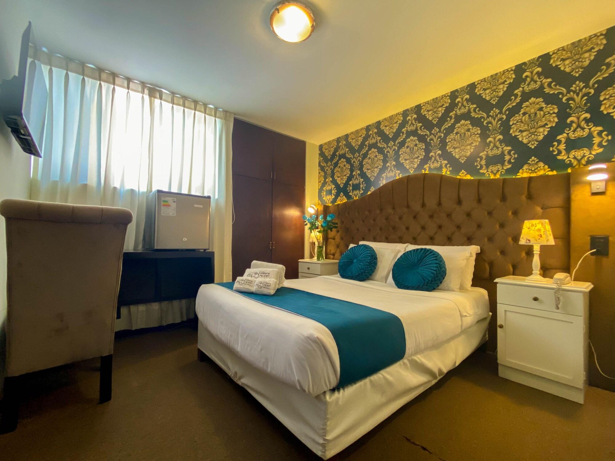 Varios Hotels Collect A. Monet