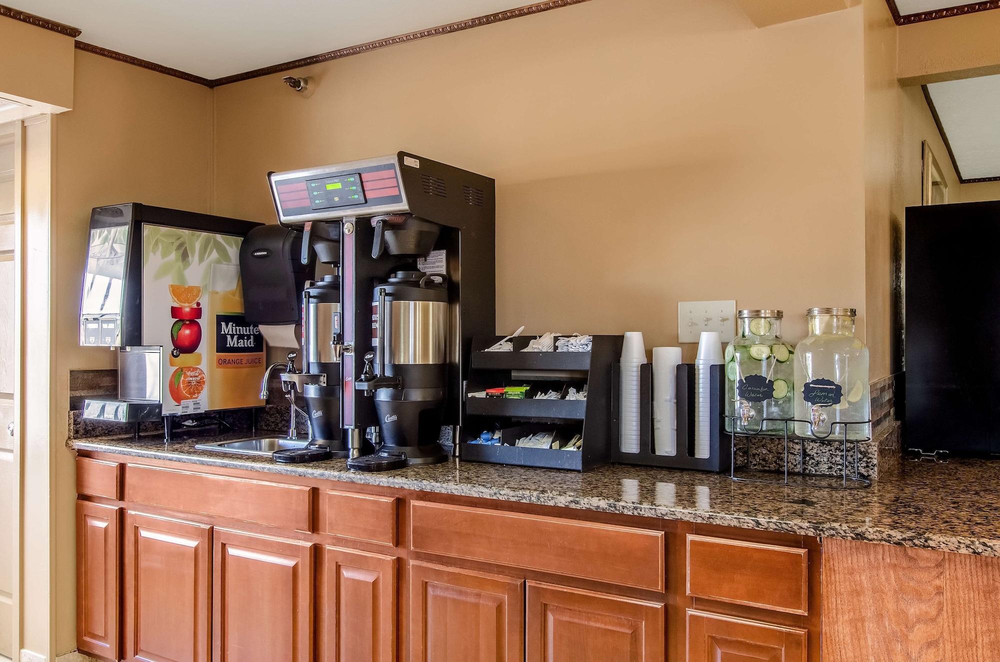 Restaurant Americas Best Value Inn & Suites Ft. Collins E at I-25