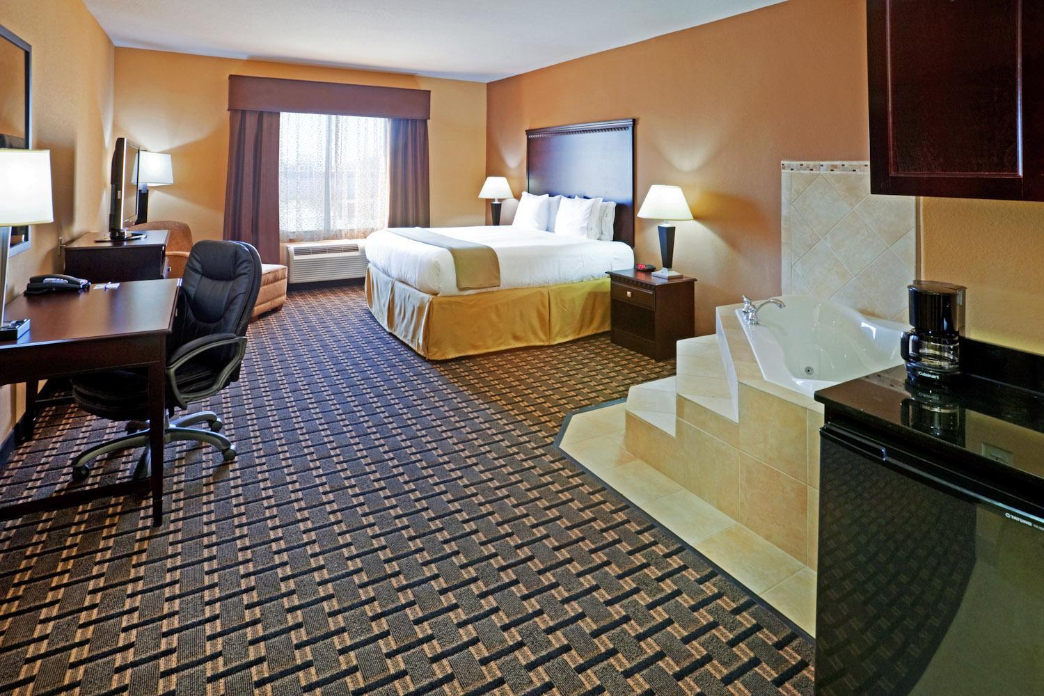 Comodidades do estabelecimento Holiday Inn Express Hotel & Suites Dallas Central Market Ctr