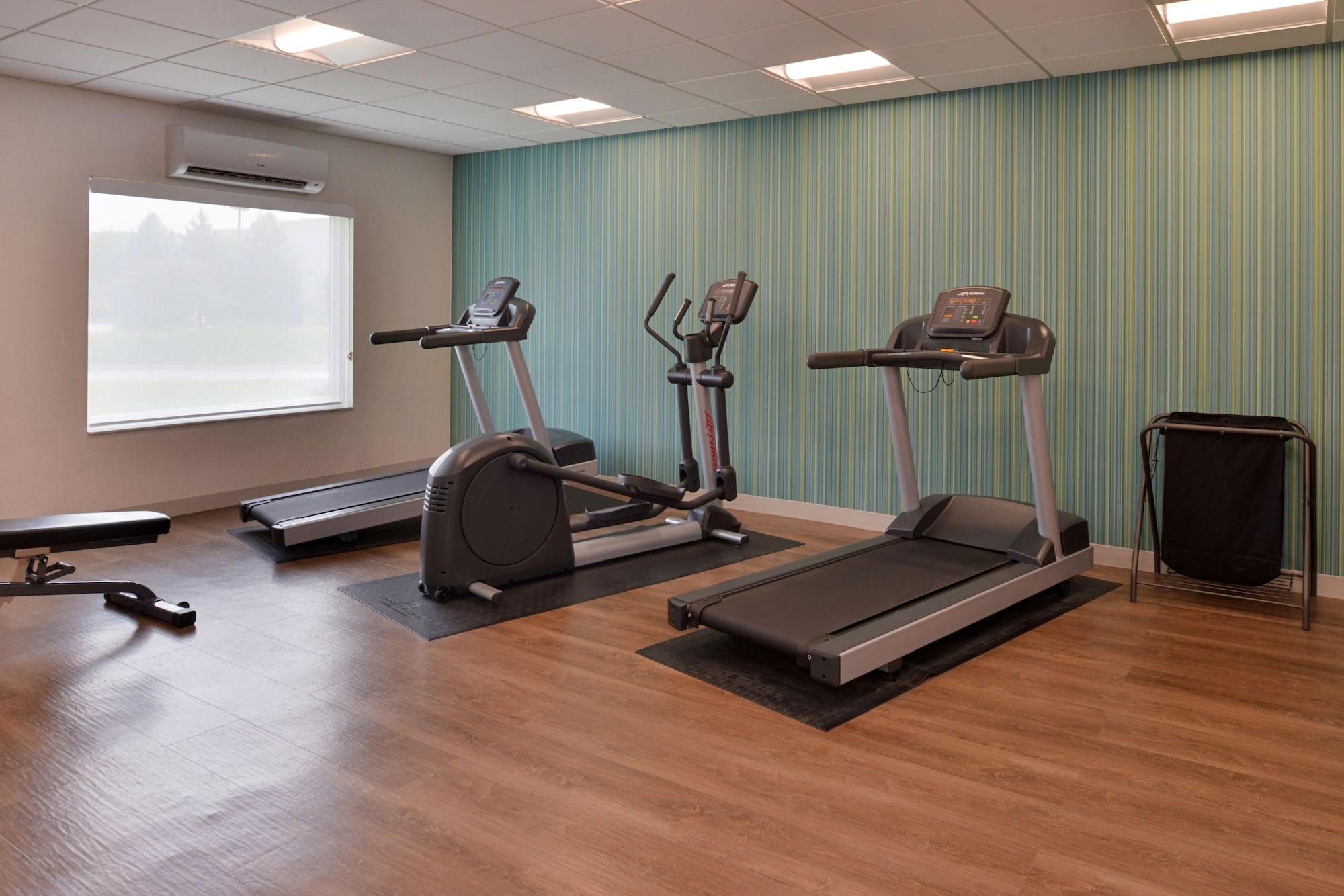 Gimnasio Holiday Inn Express & Suites Omaha - 120th and Maple by IHG