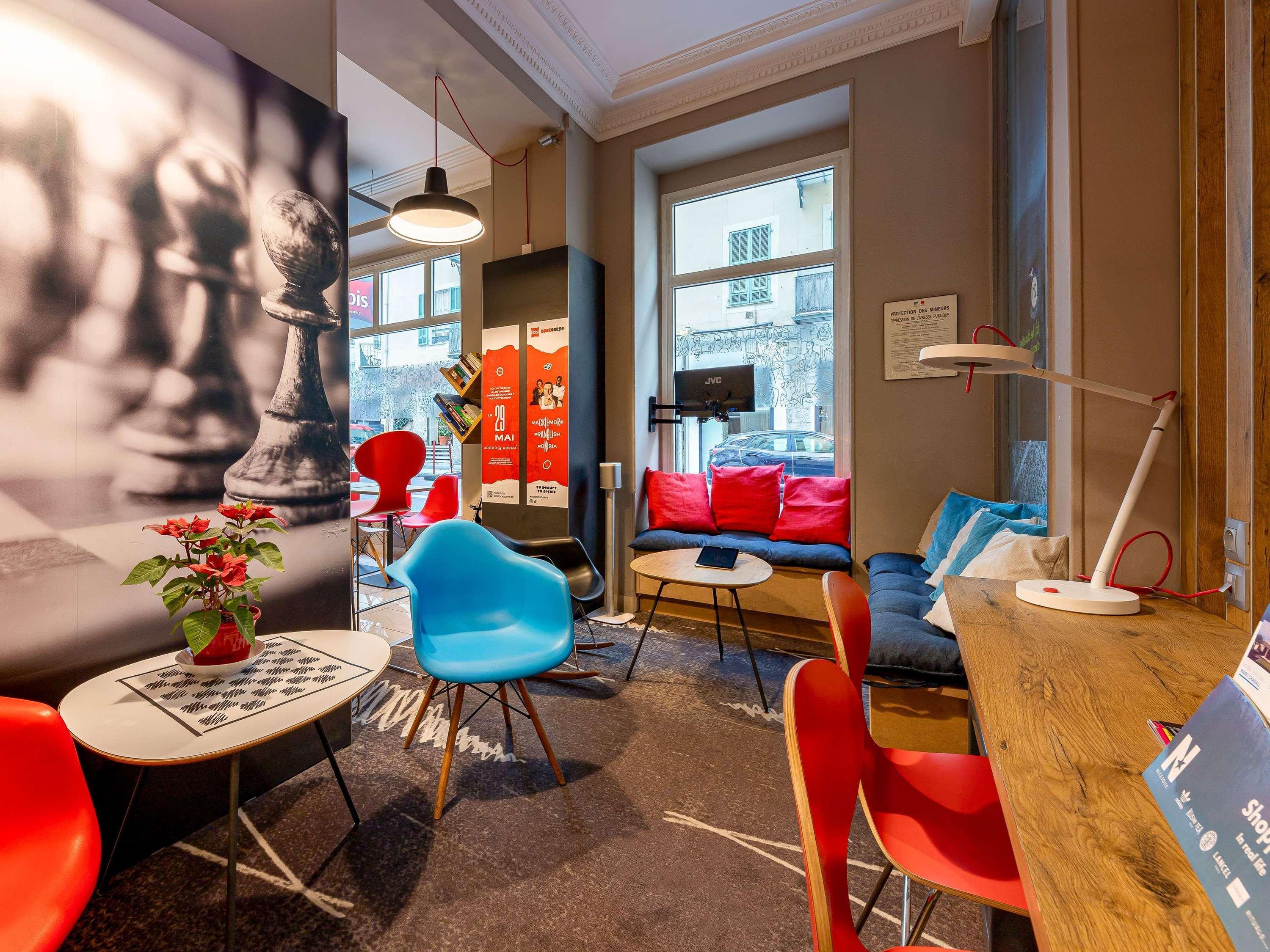 Vista Exterior ibis Nice Centre Notre Dame