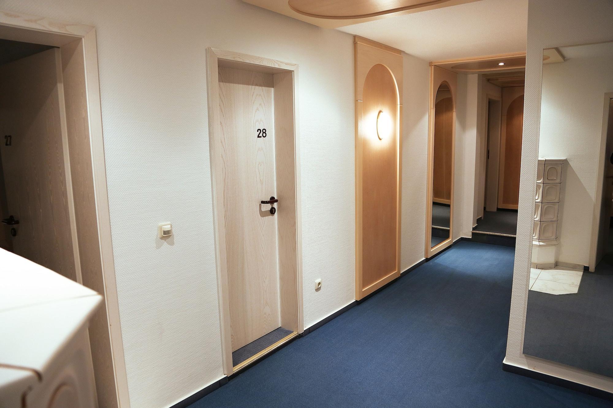 Vista Lobby Hotel Spessarttor - Villa Italia