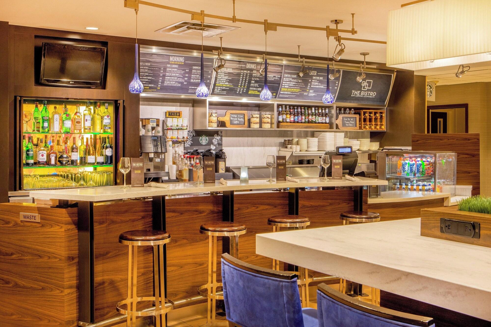 Bar/Salón Courtyard by Marriott Hartford Manchester