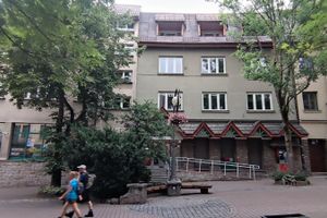 Alojamiento - Guest Rooms and Family Apartments