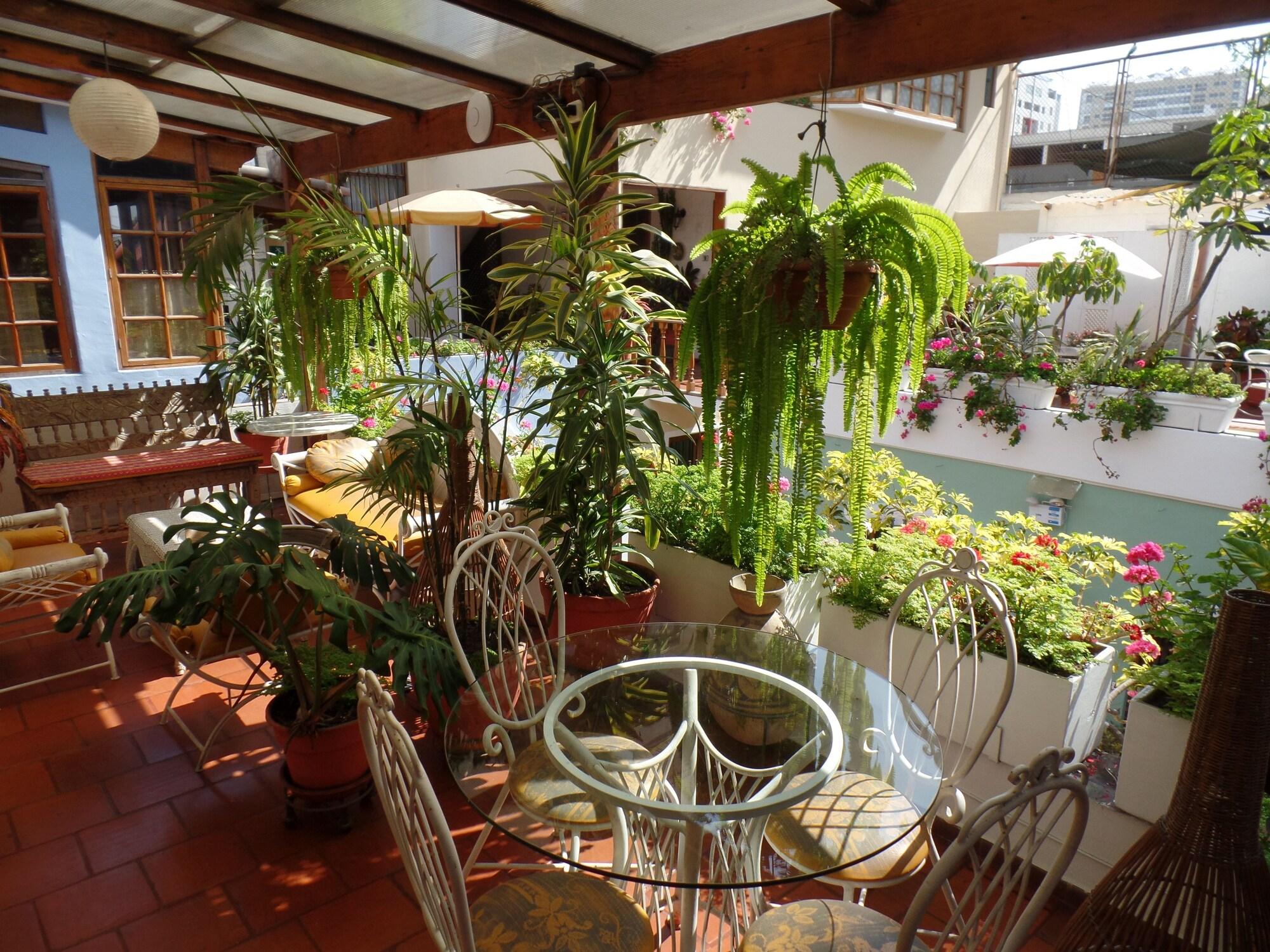 Comodidades del Alojamiento Hostal El Patio Miraflores