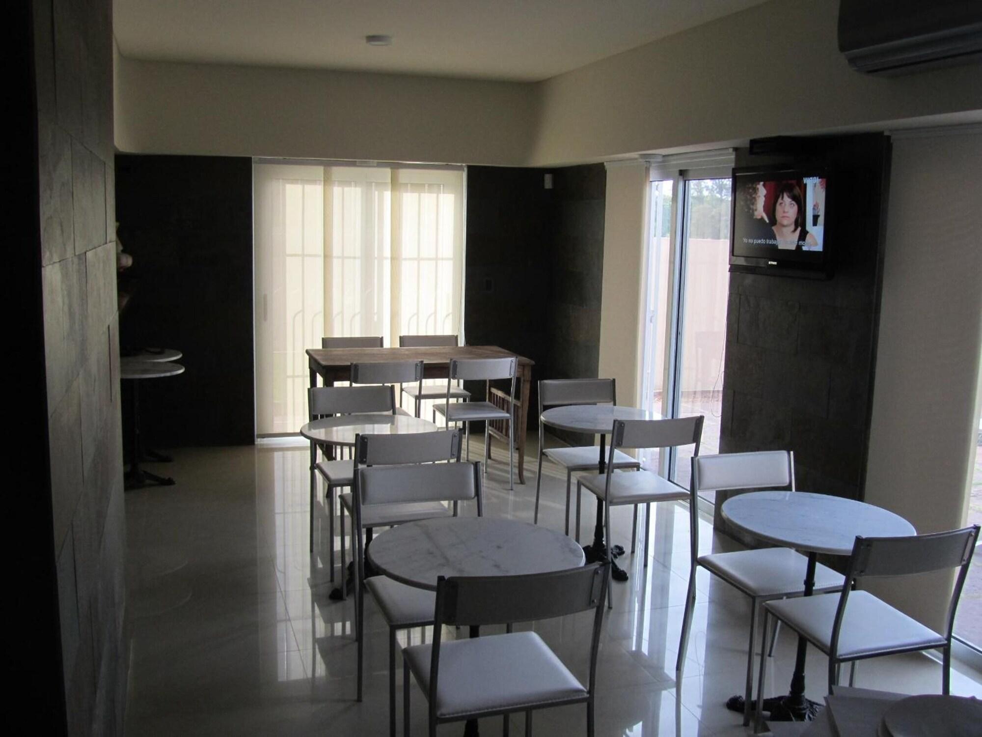 Restaurant EZE Inn Hotel Boutique